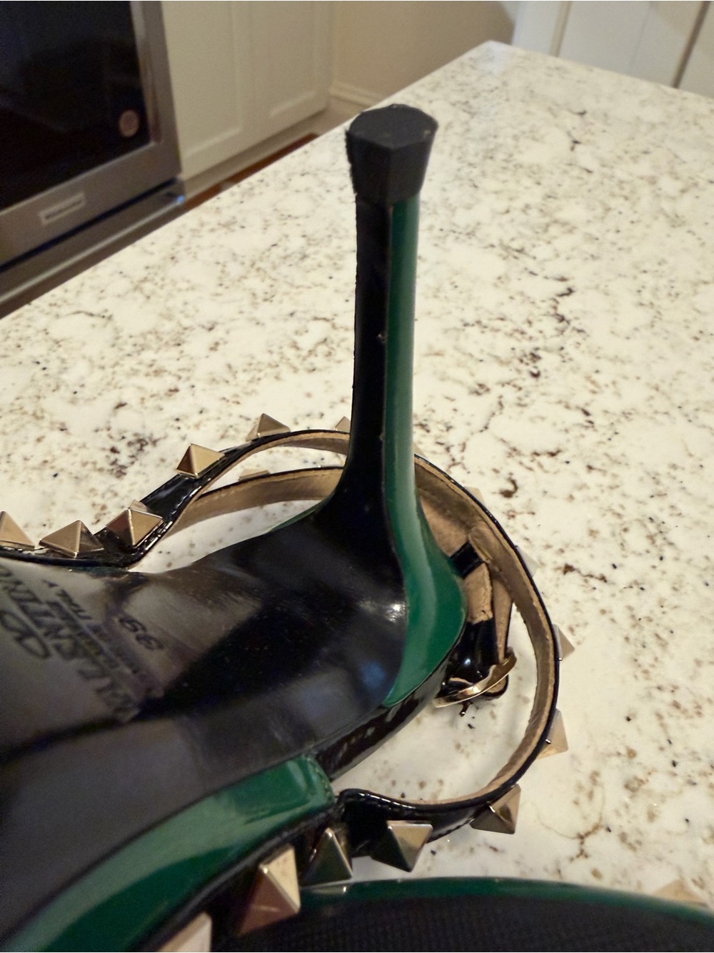 Rare! Valentino Rockstud Pointed-Toe Slingback Pumps in Green - Picture 6 of 13